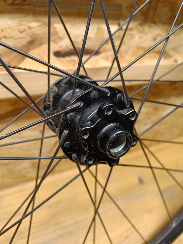 Dt Swiss E512 delantera