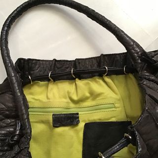 Bolso abanico Lupo. Piel marrón