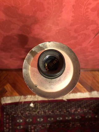 Lámpara de pie antigua vintage bañada en plata.