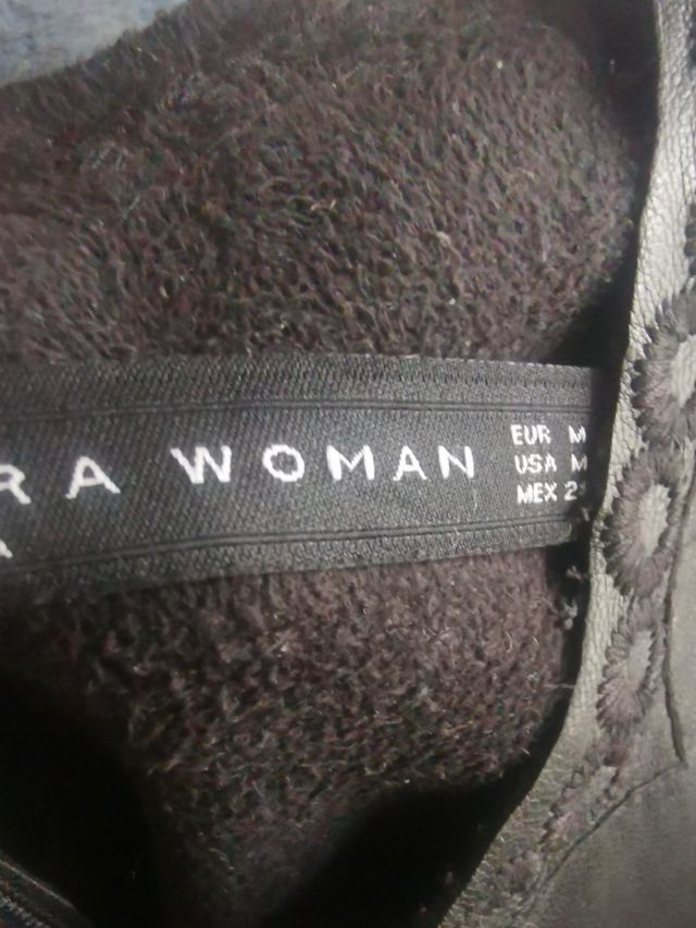 vestido calado y bordado