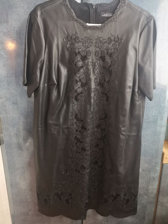 vestido calado y bordado