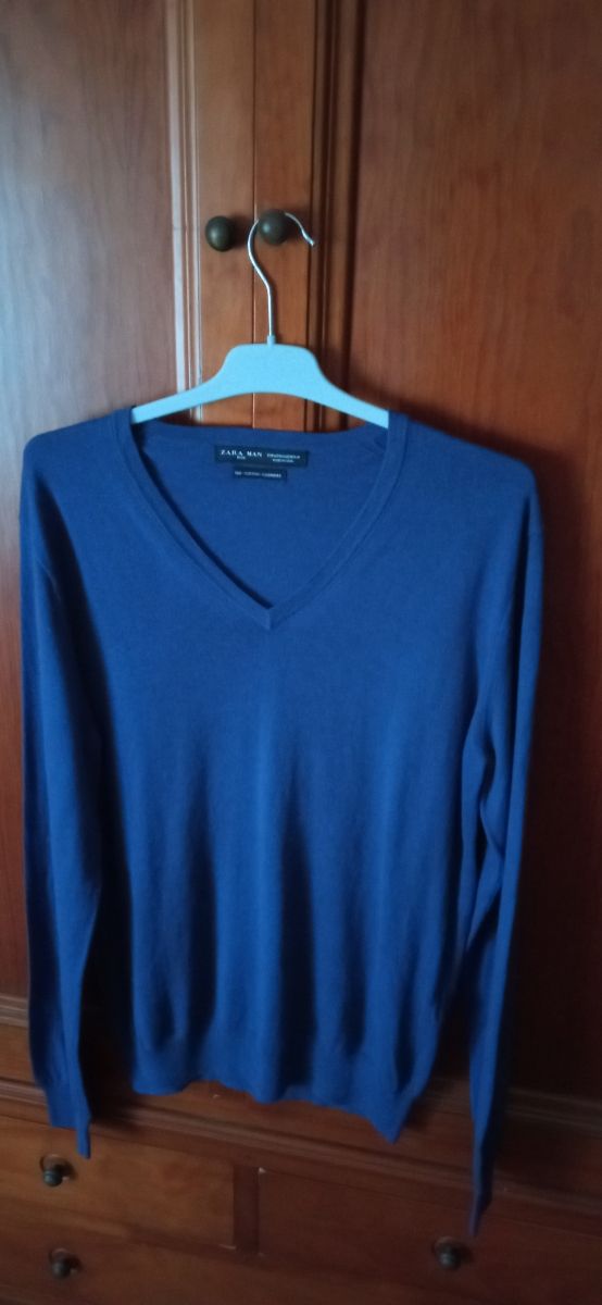REBJADO. Jersey de  pico para hombre de Zara Man.