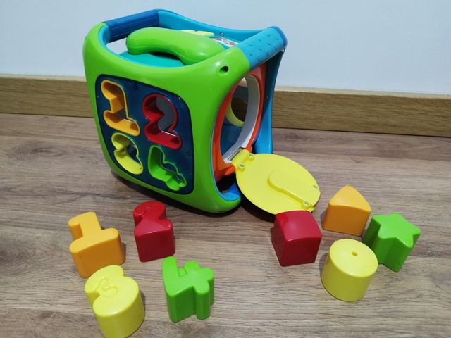 Cubo de piezas encajable. Imaginaruim