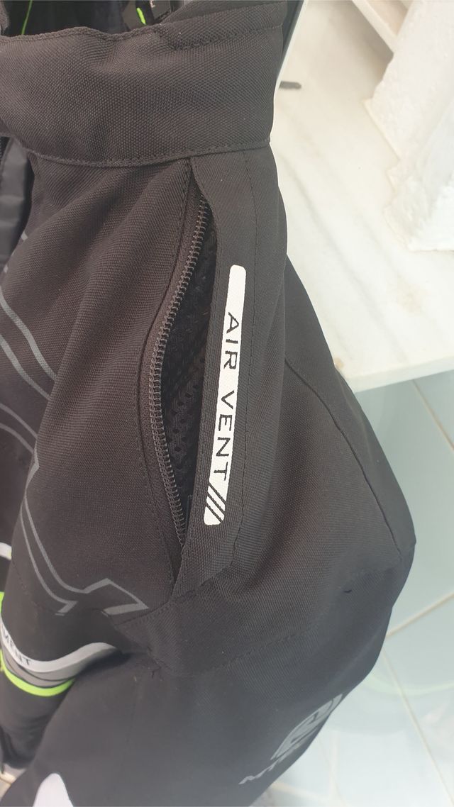 Chaqueta de cordura.   MTECH