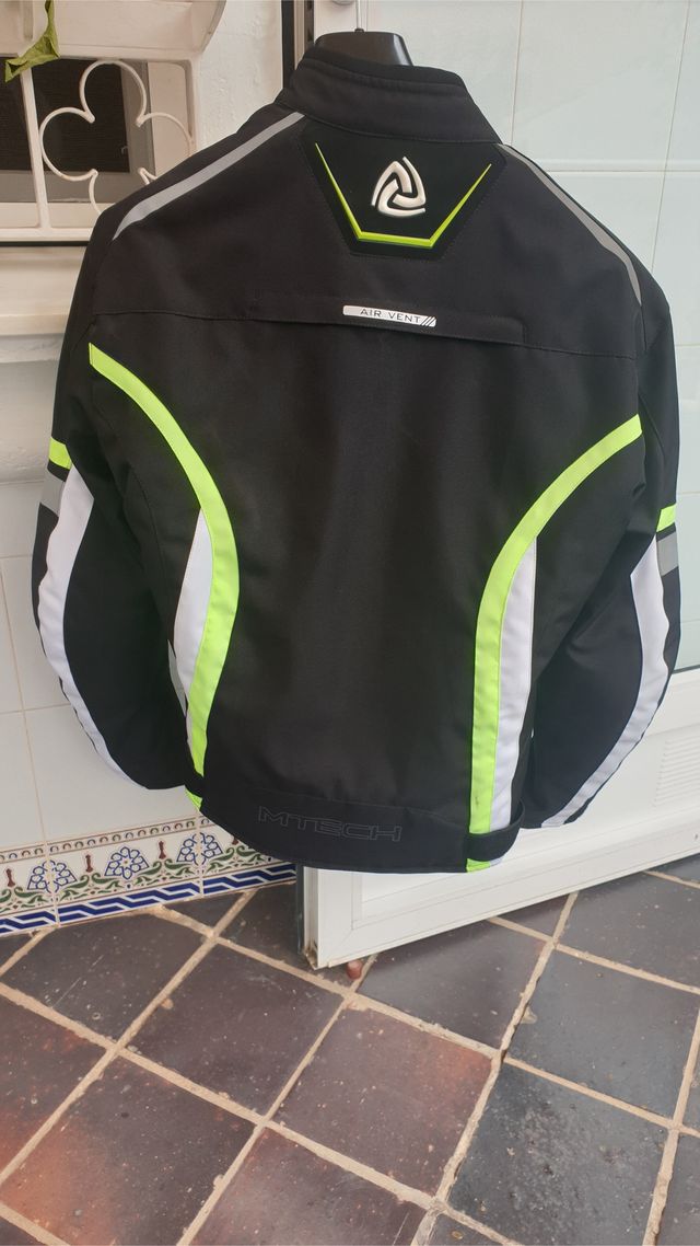 Chaqueta de cordura.   MTECH