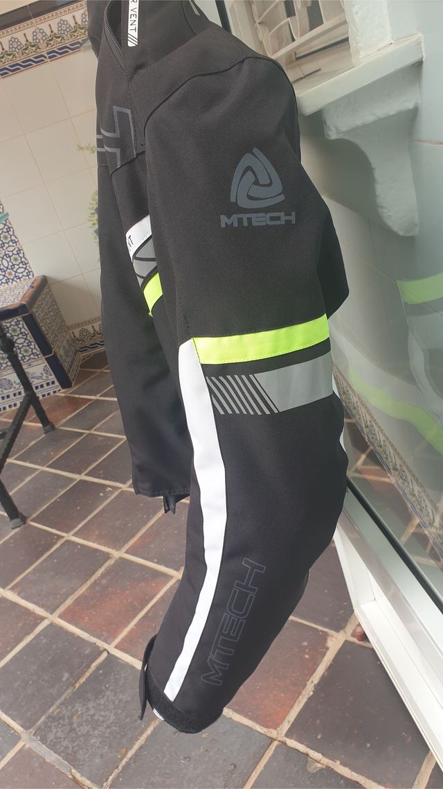 Chaqueta de cordura.   MTECH