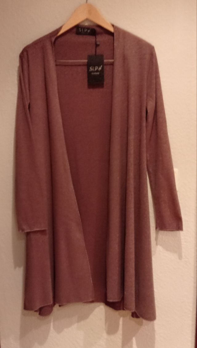 CHAQUETA DISEÑADA EN ESPAÑA CON ETIQUETA TALLA 42