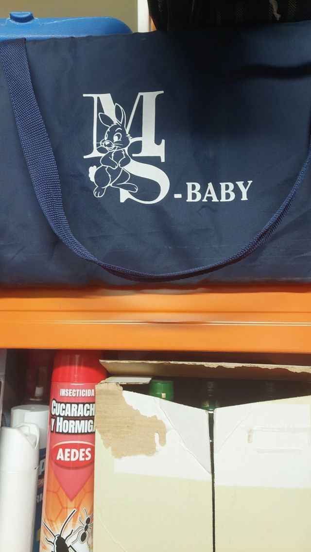 parque de juegos o cuna de viaje