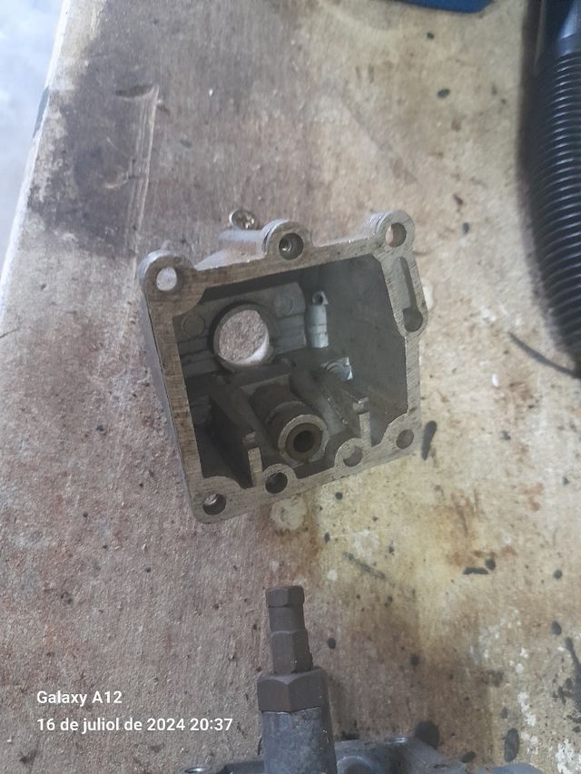 Smontaggio del carburatore Amal