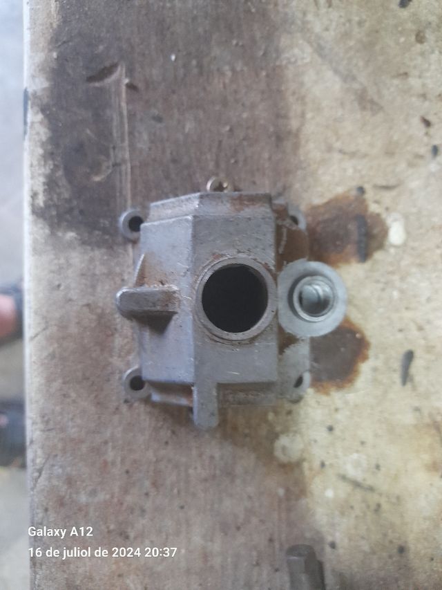 Smontaggio del carburatore Amal