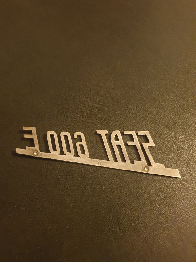 emblema original seat 600