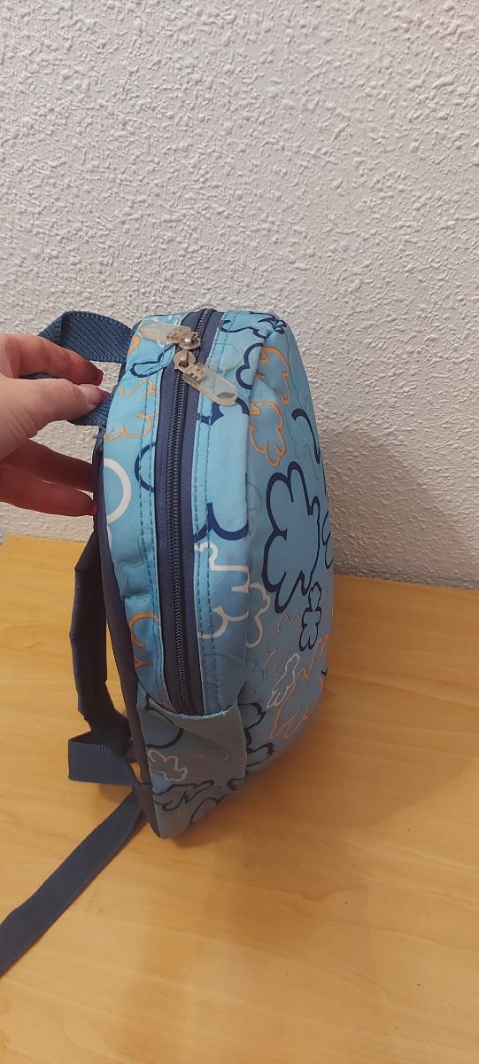Mochila 30 x 24 cms