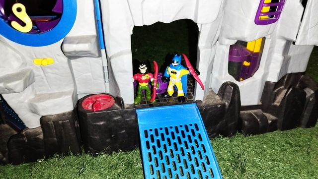 Batcueva+ Batman y Robin