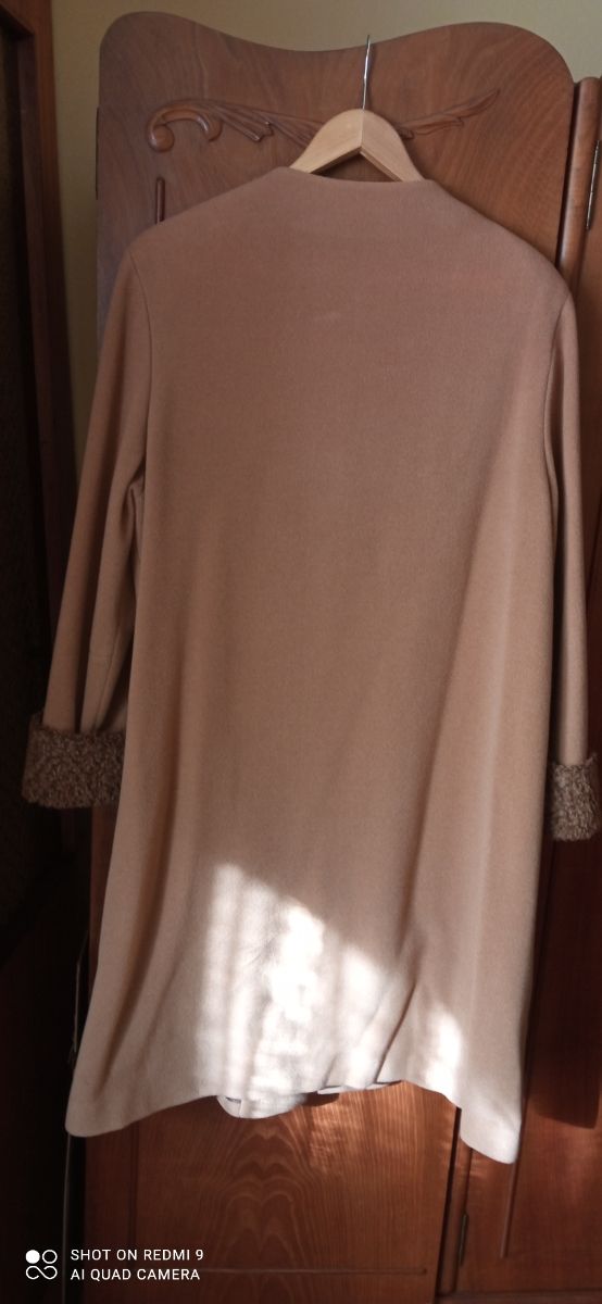 Abrigo muy elegante.