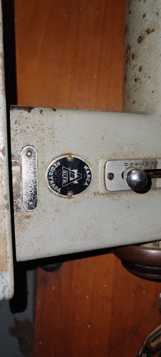 maquina de coser antigua Alfa