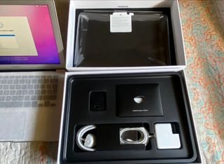 LOTE Apple MacBook+ 2 iphone +tablet