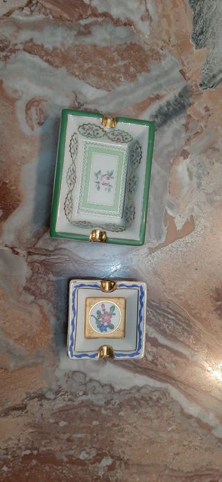 Porcellana Veneziana. set 2 piattini ceneriera. 