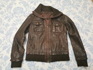Chaqueta chica marrón de piel talla L