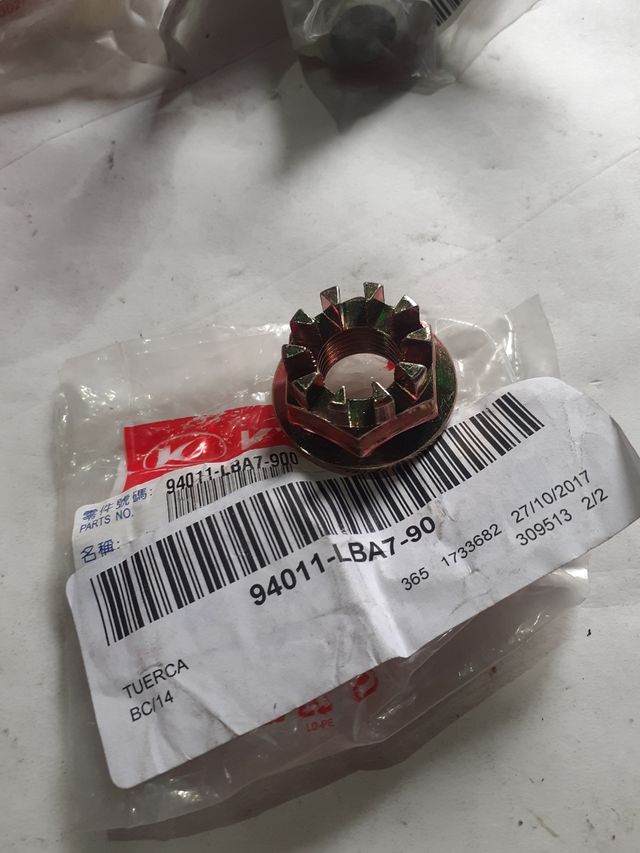 Kymco Maxxer 300cc KXR 250cc Tuerca Rueda Trasera