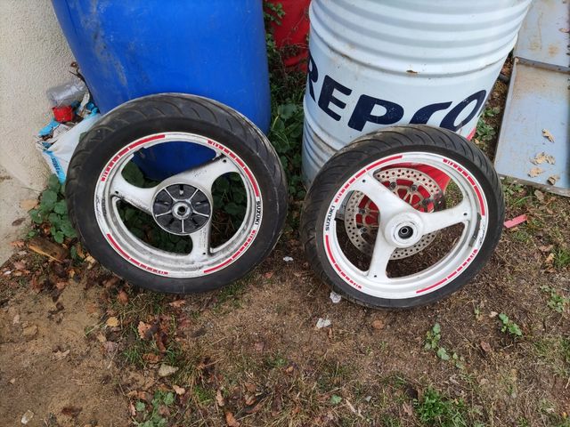 ruedas suzuki bandit 400