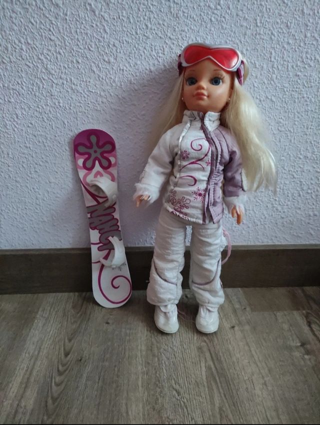 Nancy  brillos en la nieve snowboard