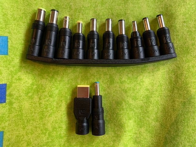 Cargador Universal Trust 90W