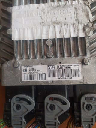 centralita motor Peugeot 607 5WS40575A-T