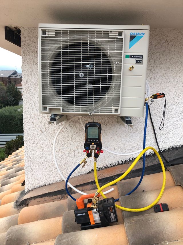 CLIMATIZACIÓN BOMBA DE CALOR