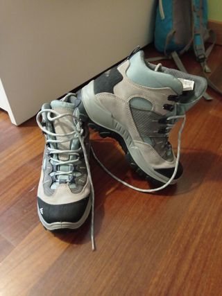 botas de montaña dechatlon 