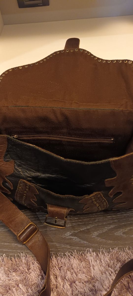 Bolso Cuero con tachuelas