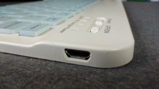 FUNDA-TECLADO BT. LENOVO M10 Y P11