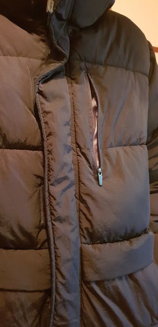 chaqueta plumas negra