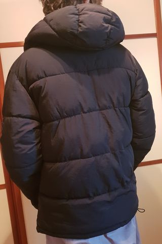 chaqueta plumas negra