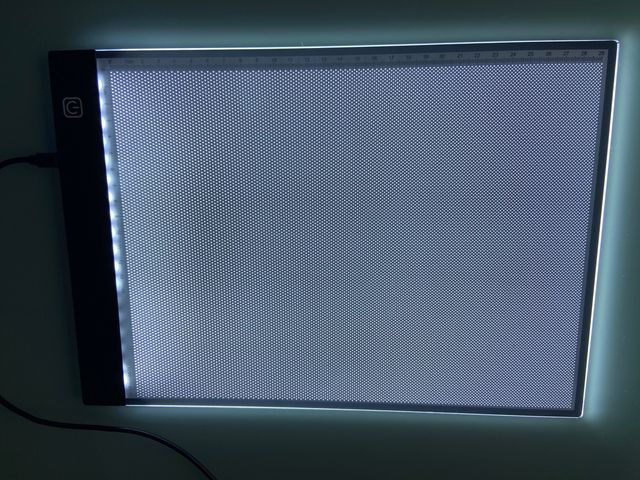 Tavolo da disegno con illuminazione