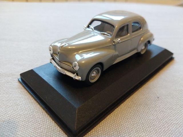 Peugeot 203 1/43 de Ixo