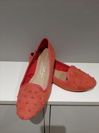 Zapato plano con tachuelas n°36