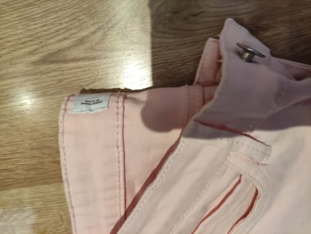 Pantalón rosa palo de Mango talla 34