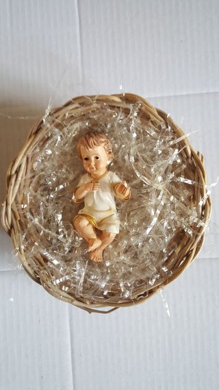 Bambino Gesù  con cestino fatto a mano cm10x4