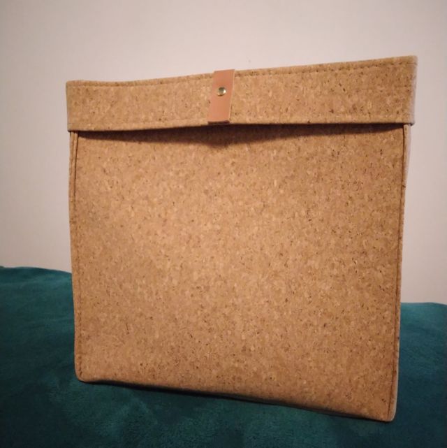 Cesta portaoggetti in sughero