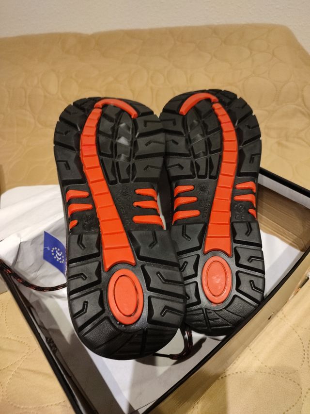 Zapatos de seguridad N°42 nuevos a estrenar