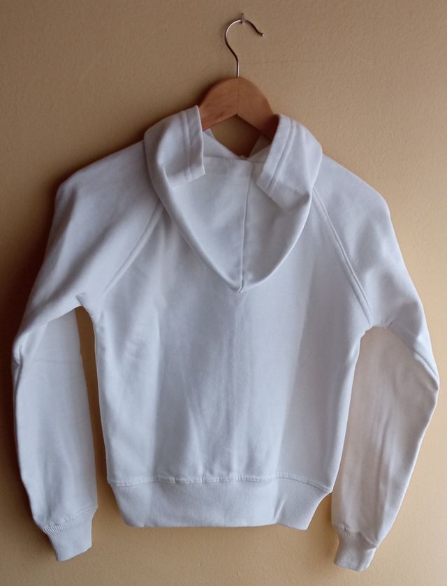 sudadera blanca