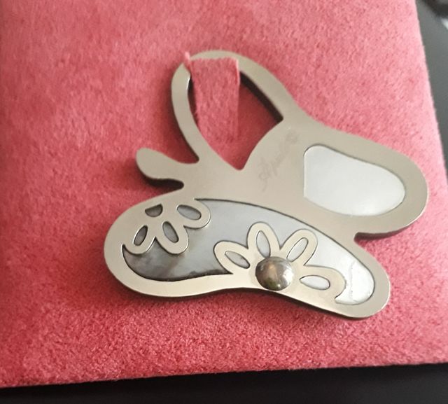 ciondolo farfalla madreperla