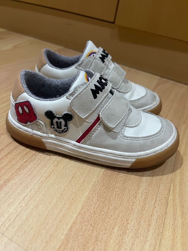 Zapatillas Mickey Zara talla 28 sin estenar 