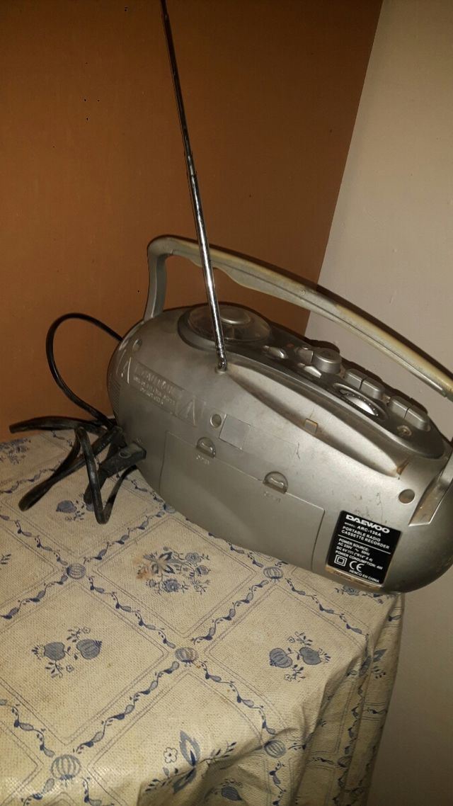 VENDO RADIO  PORTATIL