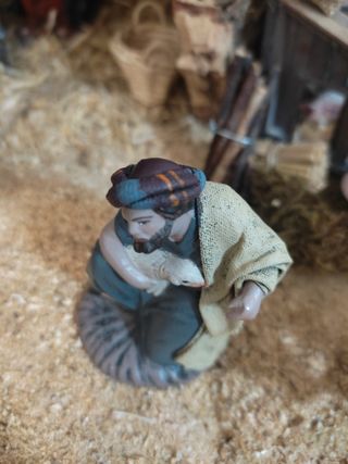 Il pastore Belén adora con le pecore