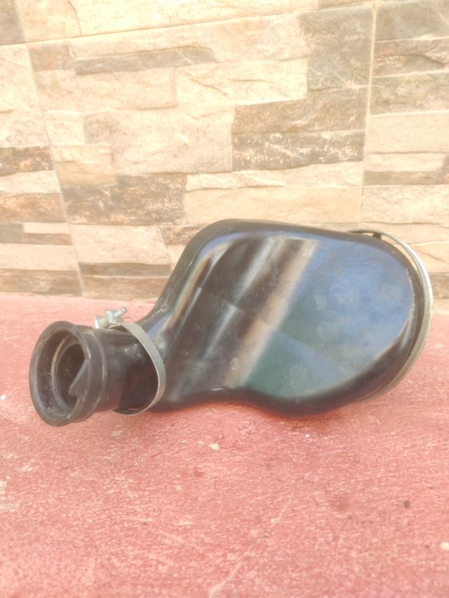 Goma de carburador a caja de filtro.