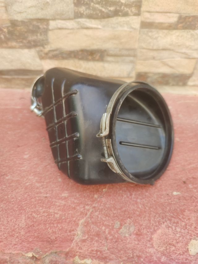 Goma de carburador a caja de filtro.