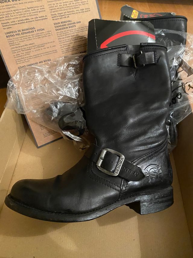 Botas negras de piel Sendra