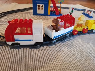 LEGOestacion de tren imaginarium +parque infantil 