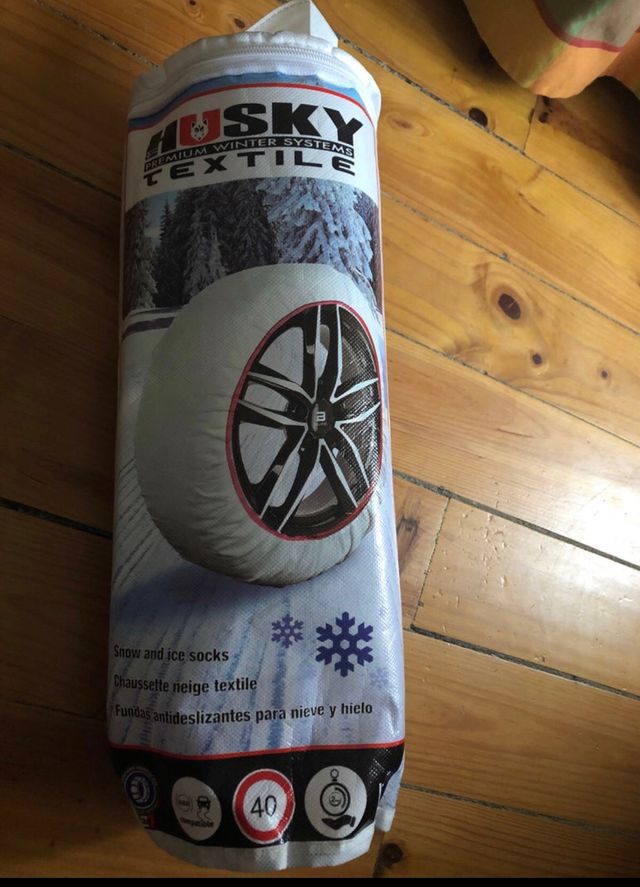 Cadenas Coche Nuevas, Talla M, urge venta!!!